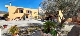 Casa de pueblo en venta en Andratx, España