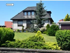 Einfamilienhaus_Vorderansicht_1_Musterfoto - Casa Foreclosures em Petersberg, Alemanha