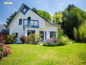 Einfamilienhaus_Rückansicht_2_Musterfoto - 房屋 取消抵押品赎回权 于 克赖希塔尔-卡尔斯鲁厄, 德国