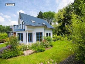 geschmackvolles_Einfamilienhaus_2_Musterfoto - Casa Ejecuciones hipotecarias en Ratingen-ЦГЧ, Alemania