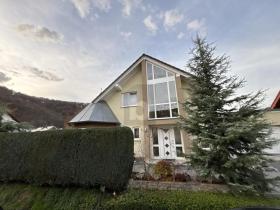 Detached house for sale in Wasserliesch, Germany