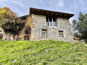 Ferienhaus zu verkaufen in Muggio, Schweiz