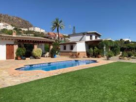 Villa en venta en Alora, España