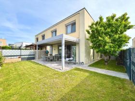 Semi-detached house for sale in Mitterndorf an der Fischa, Austria