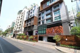 Doubles / Terrasse maisons en vente à Bangkok-District de Khlong Toei, Thaïlande