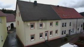Enebolig til salgs i Oberstadtfeld-Landkreis Vulkaneifel, Tyskland