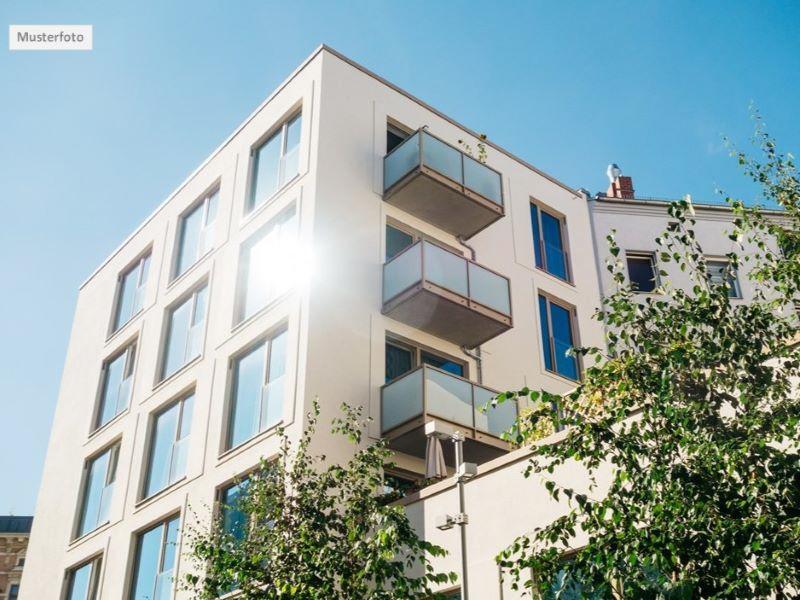 gepflegtes_Mehrfamilienhaus_1_Musterfoto - 房屋 取消抵押品赎回权 于 新明斯特, 德国