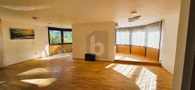 Maisonettewohnung zu verkaufen in Bad Urach-Sirchingen, Deutschland