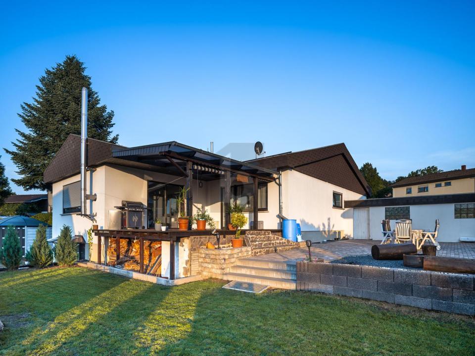 Detached house for sale in Schmelz-Außen, Germany