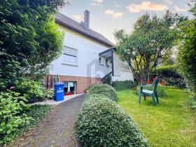 Detached house for sale in Greifenstein, Germany