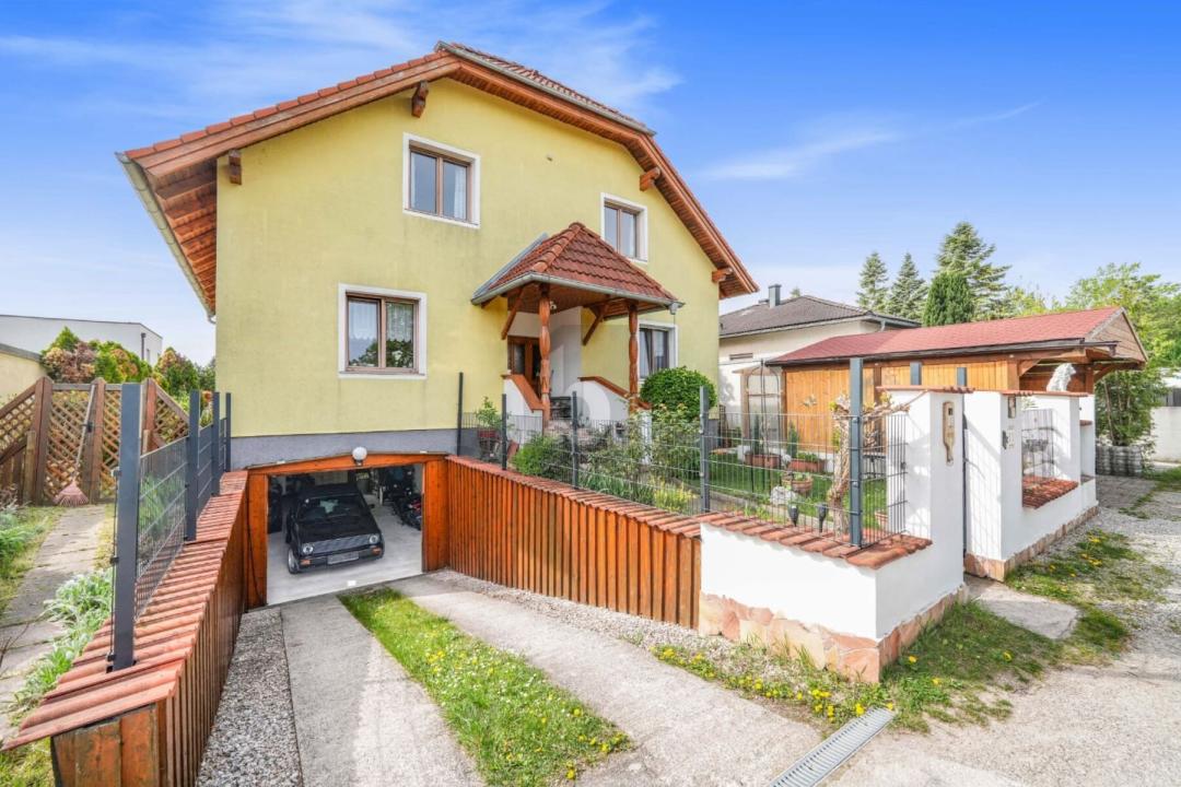 Multi family for sale in Eggendorf im Thale, Austria