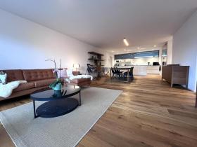 Erdgeschosswohnung zu vermieten in Menziken, Schweiz