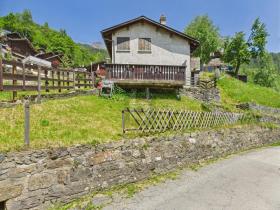 casa per le vacanze in vendita a Biasca, Svizzera