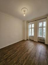 Gulv Leilighet  til salgs i Berlin-Neukölln, Tyskland