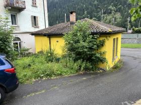 casa per le vacanze in vendita a Faido, Svizzera