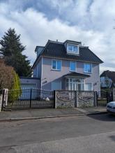 Villa for sale in Berlin-Gropiusstadt, Germany