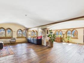 Loft stúdió eladó a  oldalon. Blitzingen, Svájc