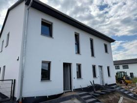 Image - maison semi-jumelée en vente à Borna-Leipzig, Allemagne