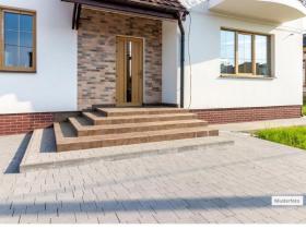 Einfamilienhaus_Vorderansicht_Musterfoto - Casa Foreclosures em Warendorf-Warendorf, Alemanha