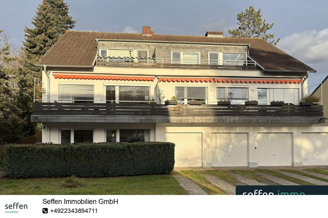 Tetőtéri lakás eladó a  oldalon. Bonn-Gronau, Németország