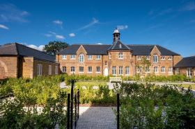 Casa à venda em Enfield, Reino Unido