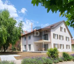 appartement mansardé pour le loyer à Küttigen, Suisse