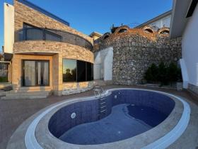Huis te koop in Adalia-Üçgen Mahallesi, Turkije