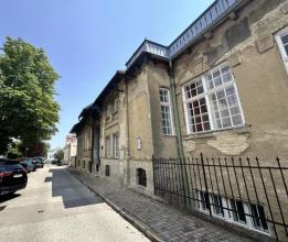 Többcsaládos Elárverezések a  oldalon. Gemeinde Bad Vöslau-Katastralgemeinde Gainfarn, Ausztria