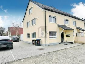 Semi-detached house for sale in Königsbrunn, Germany