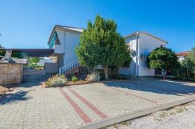 Maison de vacances pour le loyer à Općina Vir, Croatie