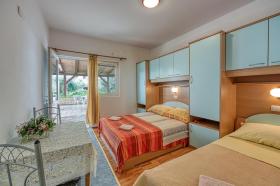 Maison de vacances pour le loyer à Općina Vir, Croatie