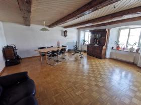 Etagenwohnung zu vermieten in Röschenz, Schweiz