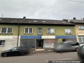 1 - Immeuble d'habitation/ d'affaires Forclusion à Püttlingen-Sarrebruck, Allemagne