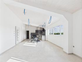 Espace de bureau pour le loyer à Oensingen, Suisse