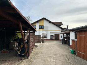 Mehrfamilienhaus zu verkaufen in Lucka, Deutschland
