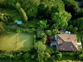 Villa en vente à Château Saint-Pierre, Suisse