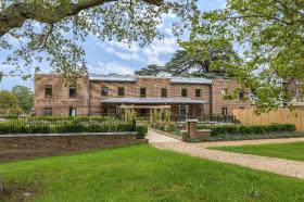 Huis te koop in Enfield, Verenigd Koninkrijk