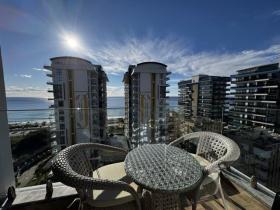 Apartment for sale in Adalia-Üçgen Mahallesi, Turkey
