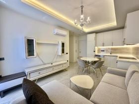 Apartment for sale in Adalia-Üçgen Mahallesi, Turkey