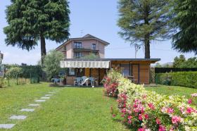Holiday home for rent in Cadrezzate, Italy
