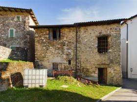 casa unifamiliare in vendita a Arosio, Svizzera