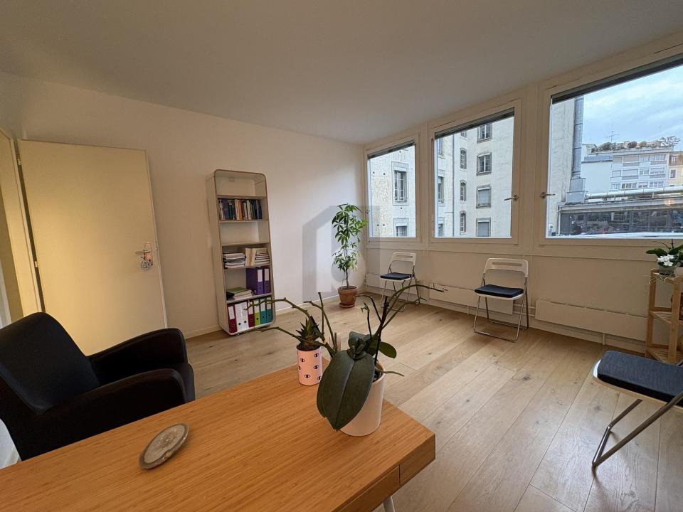 Office block for rent in Canton de Geneve-Centre-Plainpalais-Acacias, Switzerland