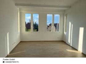 Lapos kiadó a  oldalon. Hamburg-Heimfeld, Németország