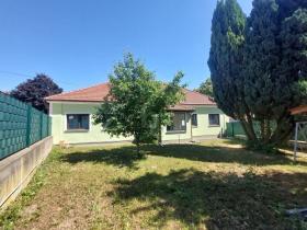 Odvojena kuća za prodaju u Kirchberg am Wechsel, Austria
