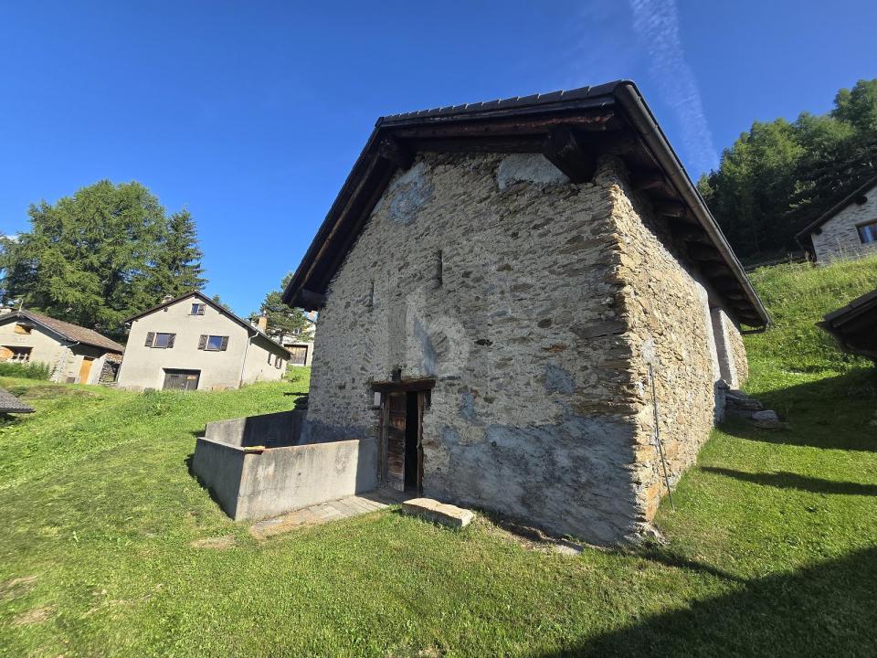 Tatil evi satılık 'de Quinto, İsviçre