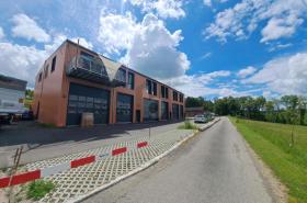 Dépôt en vente à Donneloye, Suisse