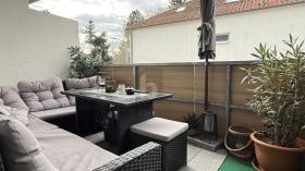 appartamento con terrazza in affitto a Gemeinde Wiener Neustadt, Austria