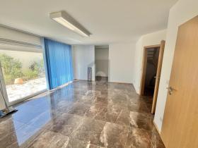 戸建住宅 販売 で ケーニヒスブルン, ドイツ