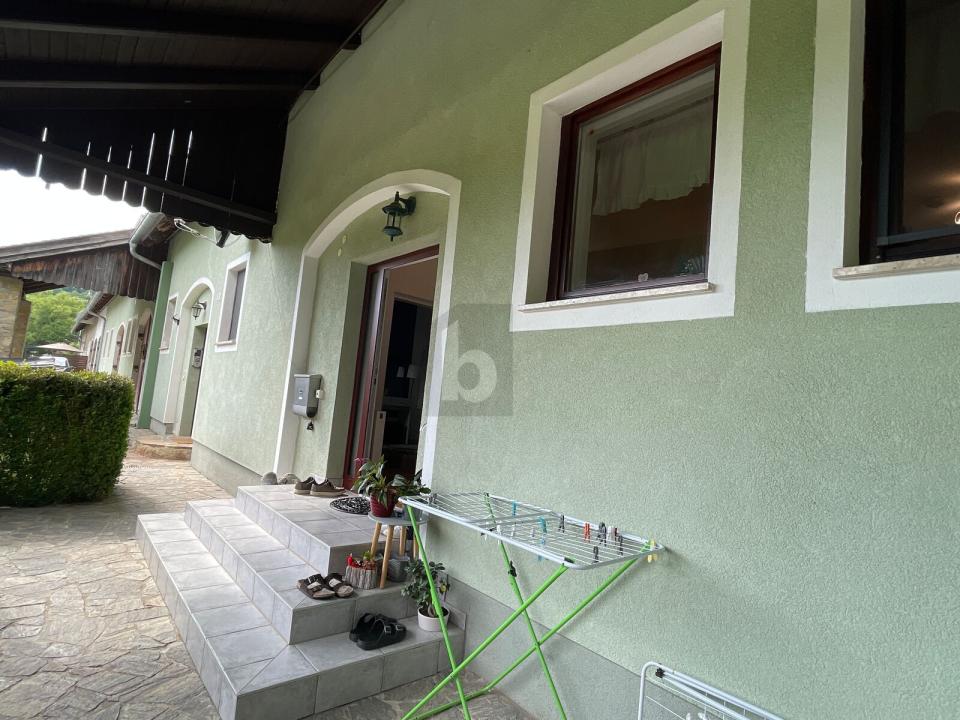 Gulv Leilighet  til salgs i Graz-Gösting, Austria