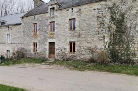 Casa à venda em Forges-de-Lanouée, França